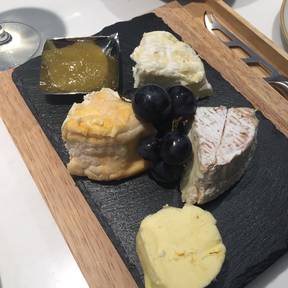 Create Your Perfect Cheese Platter For Any Occasion