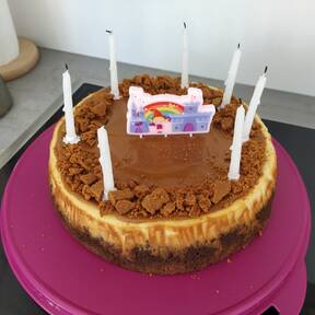 Ein Stück Kuchen Für Die Geile Chick Marika Hase Ein Stück Kuchen Für Die Geile Chick Marika Hase