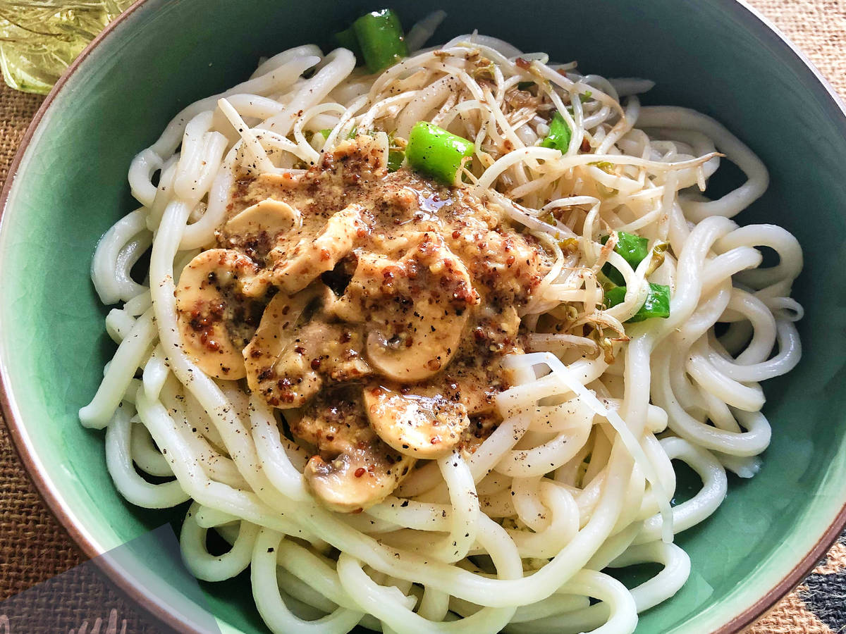 奶油蘑菇乌冬面 食谱 厨房故事