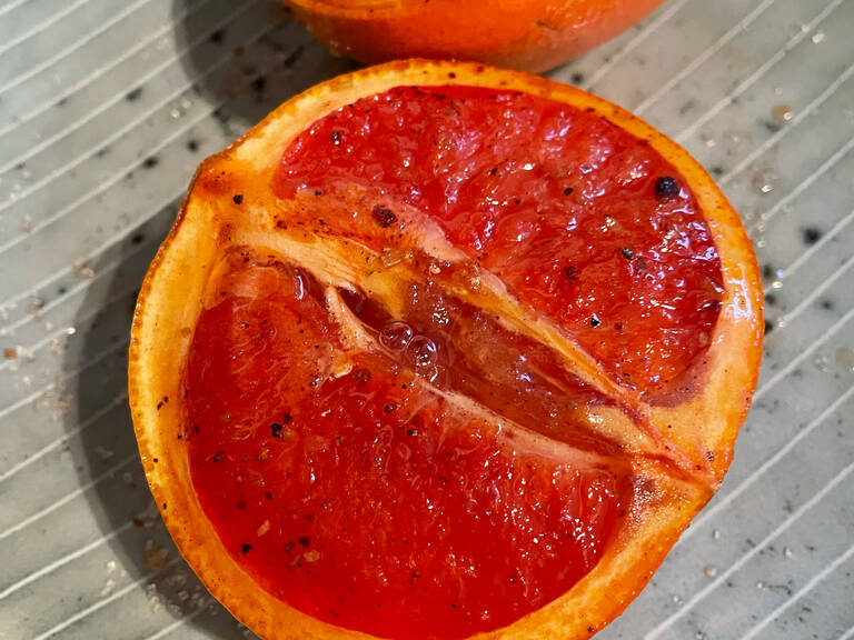Gebratene Grapefruit mit 5-Spice | Rezept | Kitchen Stories