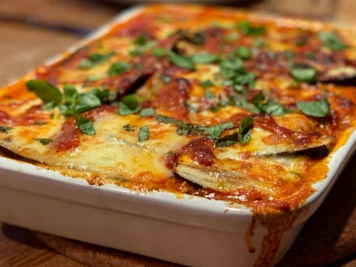 Parmigiana Di Melanzane Eggplant Parmesan Recipe Kitchen Stories 