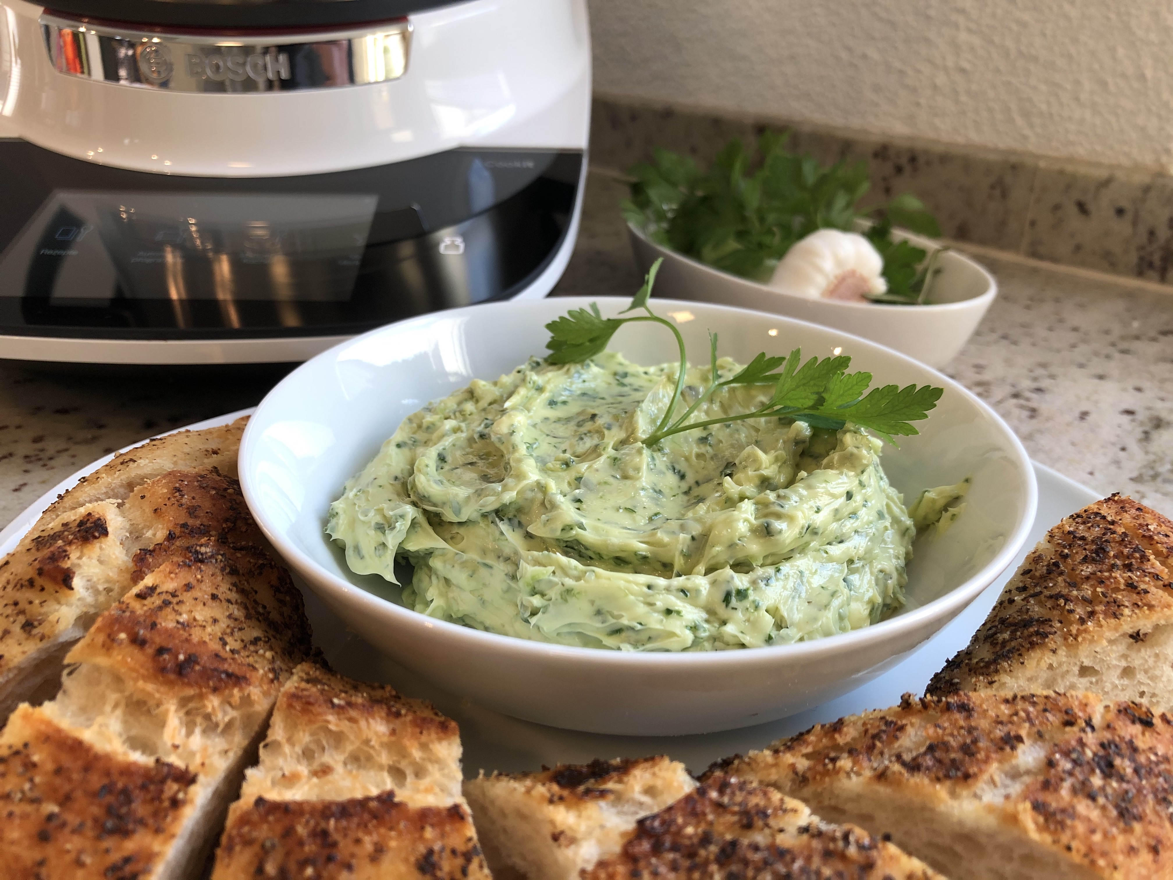 Hausgemachte Kräuterbutter im Cookit