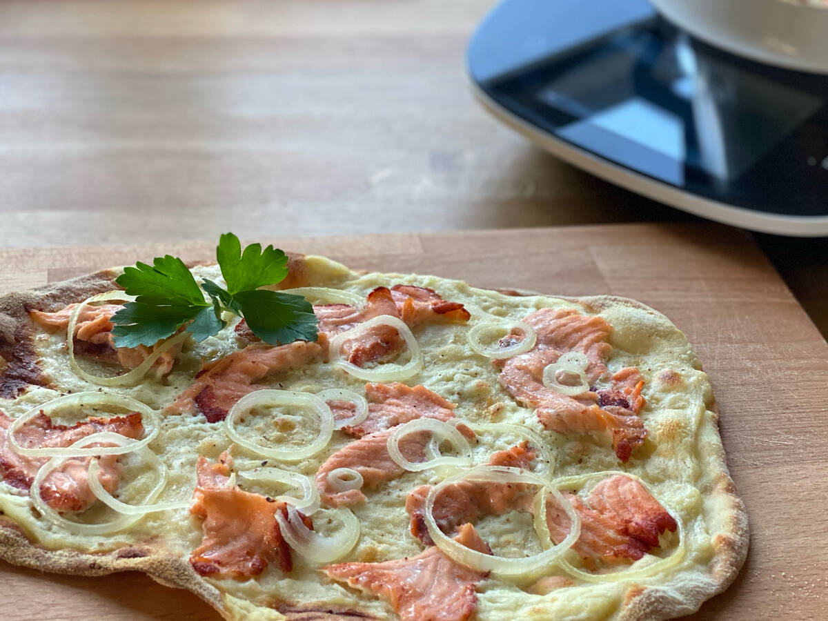 Flammkuchen mit dem Cookit von Bosch | Rezept | Kitchen Stories