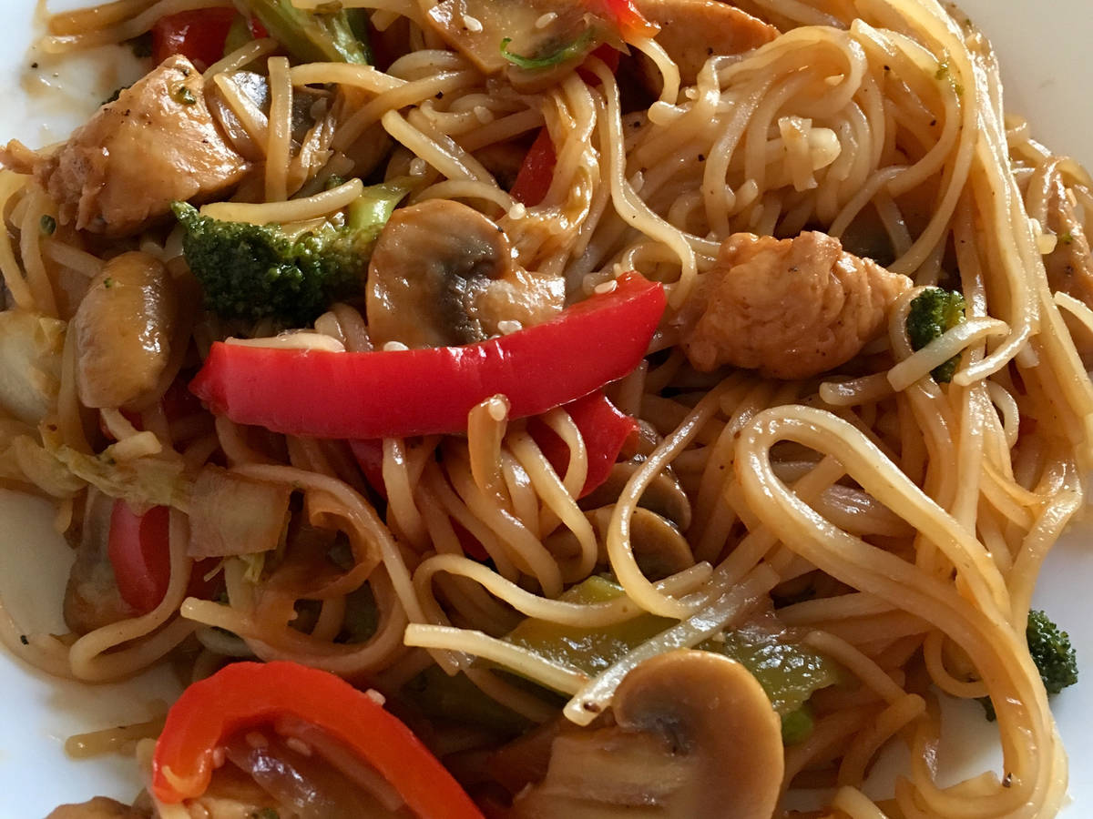 Chicken teriyaki and soy sauce stir fry Recipe Kitchen Stories