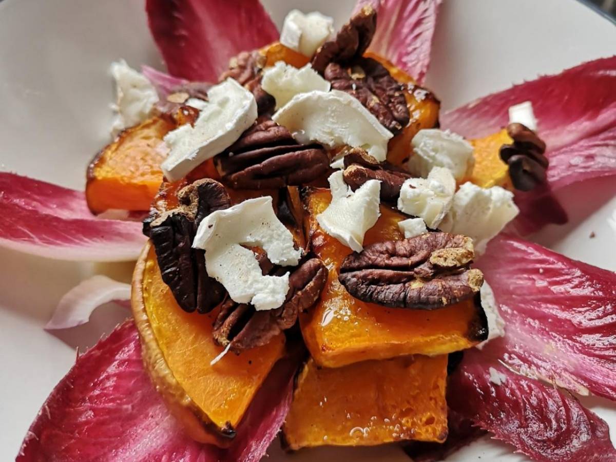 Butternut squash & goats' cheese salad Recipe Kitchen Stories