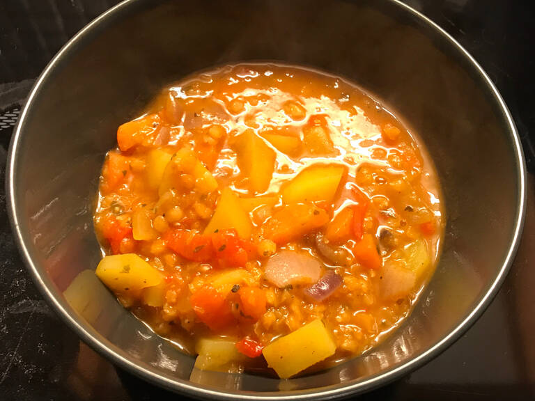 Kartoffel-Linsen-Eintopf | Rezept | Kitchen Stories