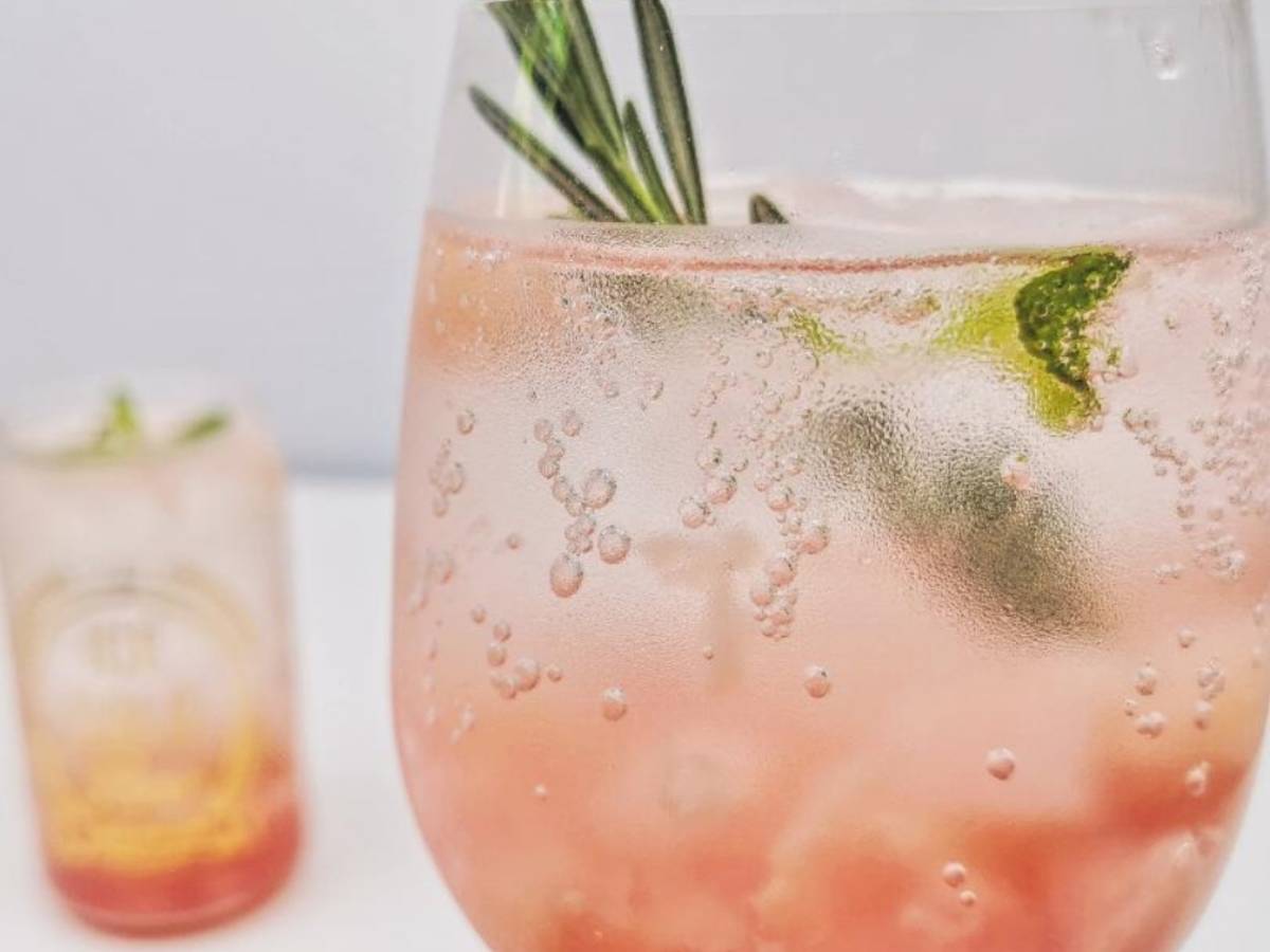 Peach Sparkling Water Recipe Kitchen Stories