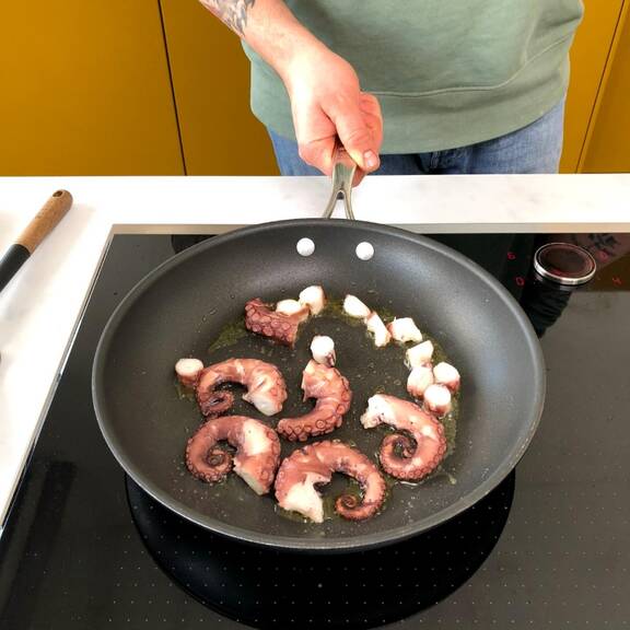Pasta mit Pulpo, Fenchel &amp; Safran | Rezept | Kitchen Stories