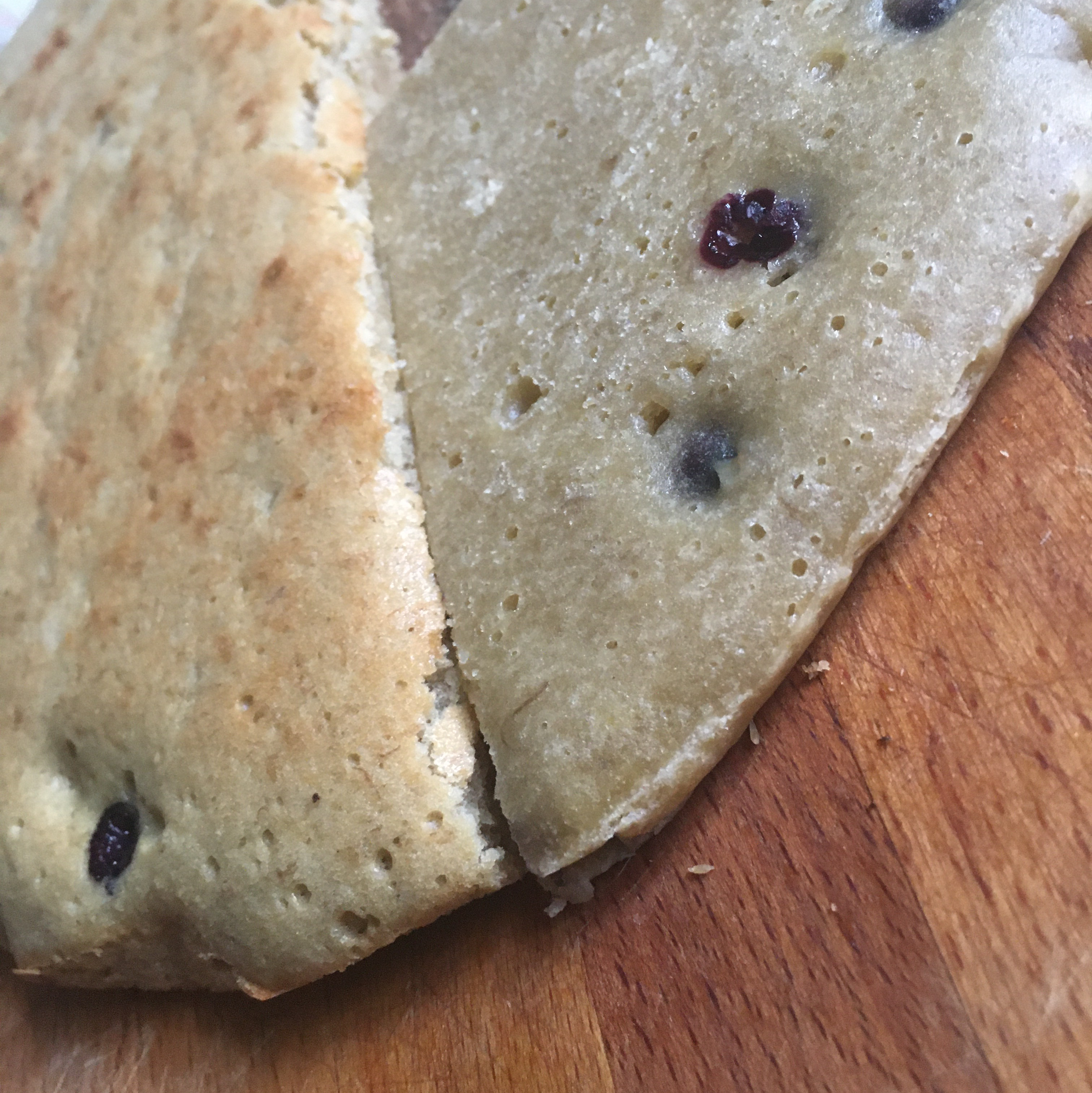Bananenkuchen (mit Blaubeeren)