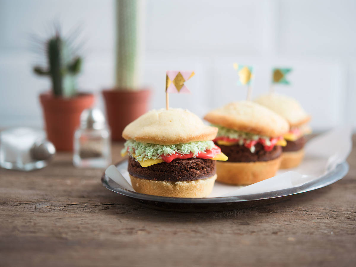 Cheeseburger cupcakes Recipe Kitchen Stories