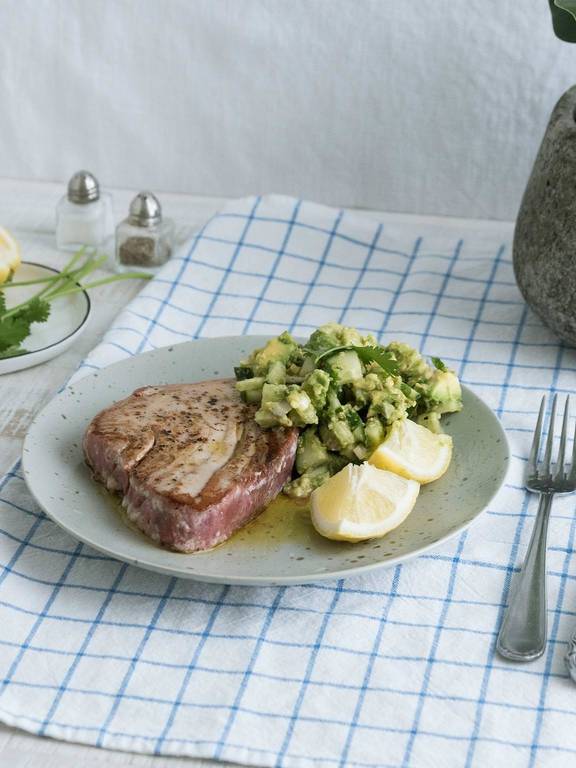 Thunfischsteak perfekt braten VideoAnleitung Kitchen Stories