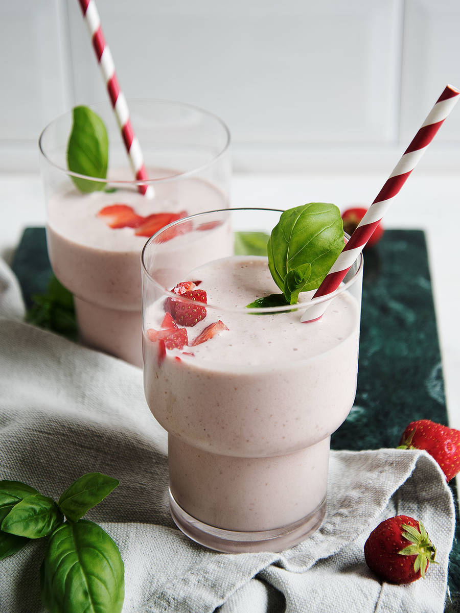 Bananen-Beeren-Mandelmilch-Smoothie | Rezept | Kitchen Stories