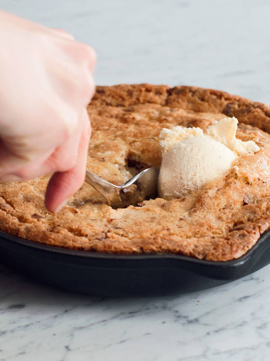 Schokoladen-Eiscreme-Brot | Rezept mit Video | Kitchen Stories