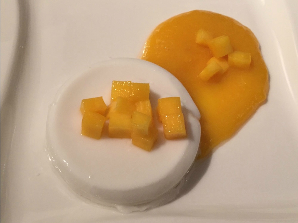 Kokos-Panna-Cotta mit Zitronengras