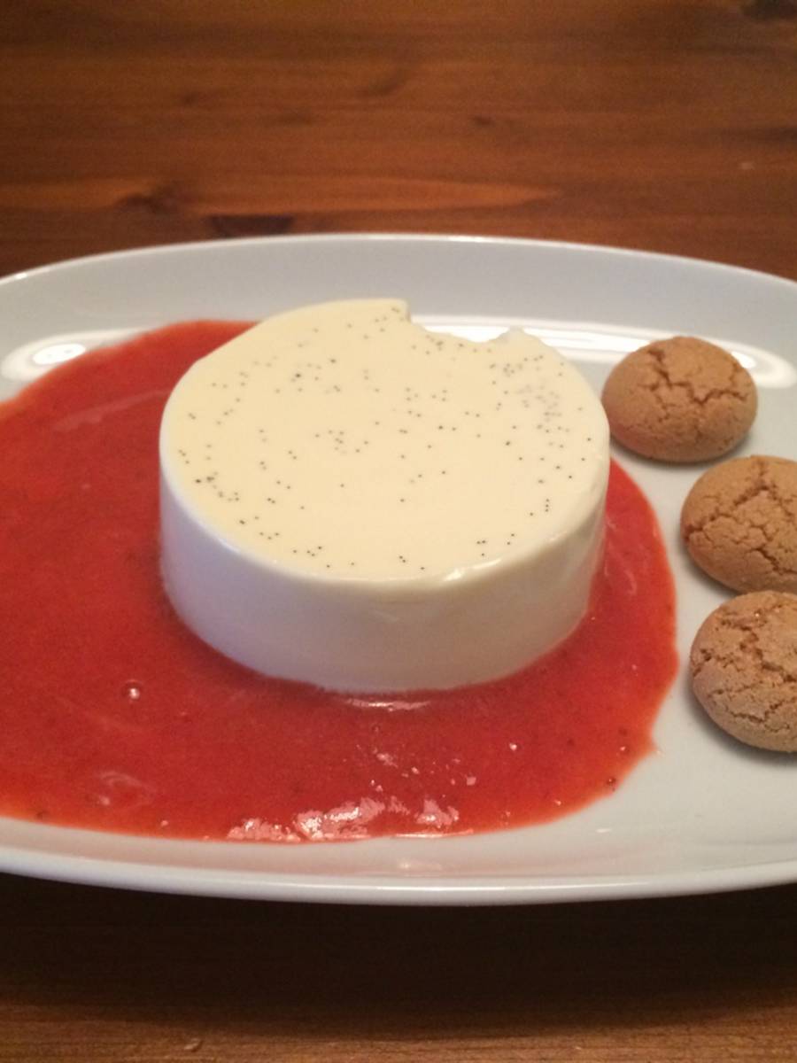 Tonka bean and espresso panna cotta I Kitchen Stories recipe