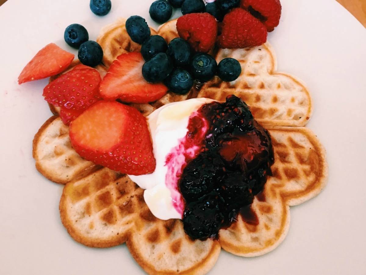 Waffles with mixed berry compote Recipe Kitchen Stories