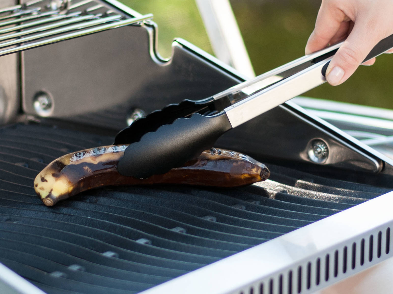 Grilled banana with chocolate Recipes Kitchen Stories