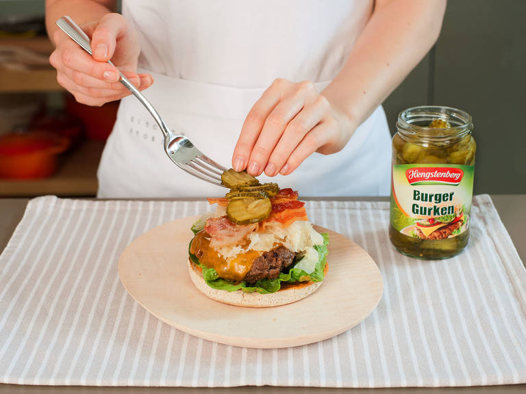 SauerkrautBurger Rezept Kitchen Stories