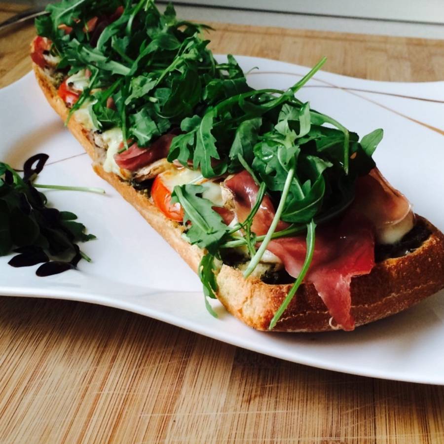 Ciabatta Caprese with prosciutto and arugula | Recipe | Kitchen Stories Ciabatta Caprese with prosciutto and arugula | Recipe | Kitchen Stories