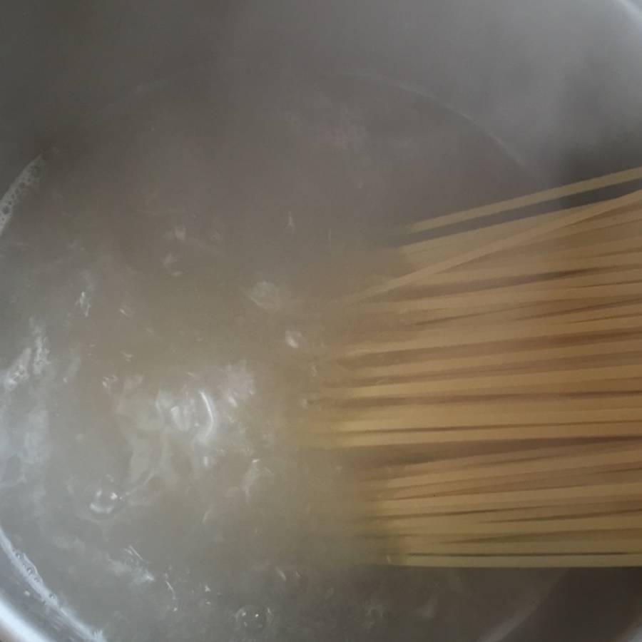 Linguine mit Jakobsmuscheln und Zitrone | Rezept | Kitchen Stories Linguine mit Jakobsmuscheln und Zitrone | Rezept | Kitchen Stories