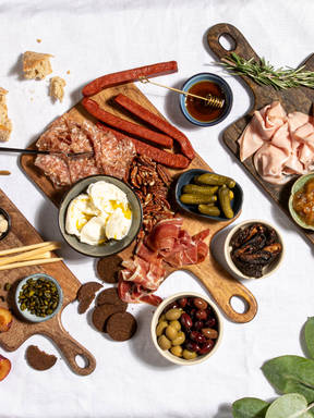 Create Your Perfect Cheese Platter For Any Occasion