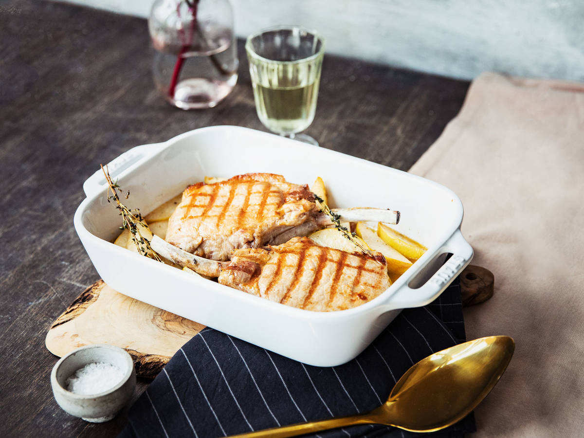 Roasted pork chops with caramelized pears and thyme Recipe Kitchen