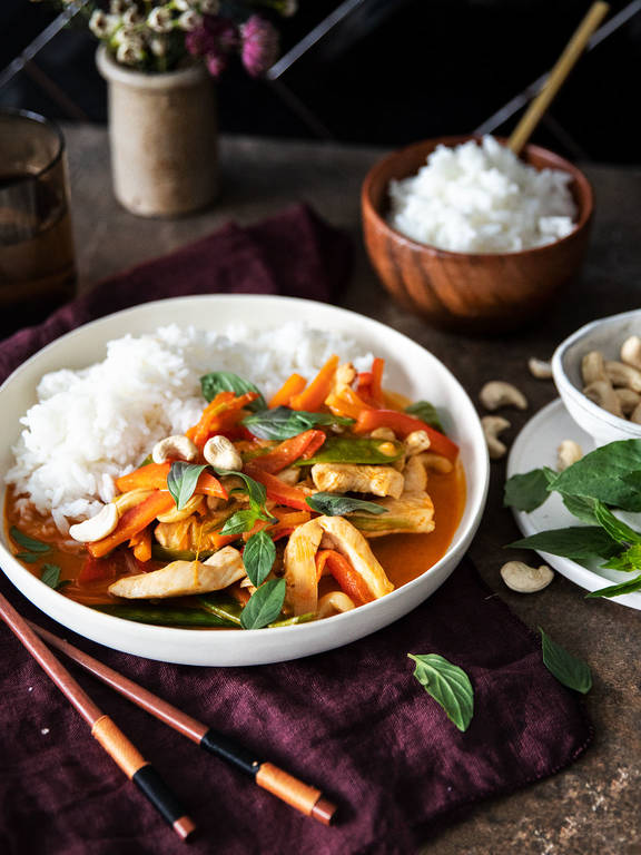 Laab Gai - Thailändischer Hähnchensalat | Rezept | Kitchen Stories