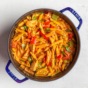 Pasta Mit Hahnchen In Tomaten Butter Sosse Kitchen Stories Videorezept