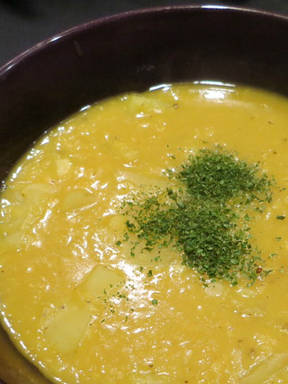 灯笼椒奶油浓汤佐海虾